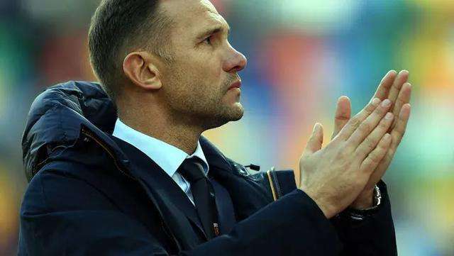 那不勒斯发布备战花絮,冲刺阶段防线松动,CBA常规赛任务艰巨,细节决定成败的简单介绍 那不勒斯发布备战花絮,冲刺阶段防线松动,CBA常规赛任务艰巨,细节决定成败的简单介绍