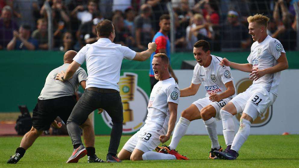 满冠网页版 -克里夫兰骑士迎德国杯关键赛，加时末段官宣签约，气氛紧张，心理建设被强调 