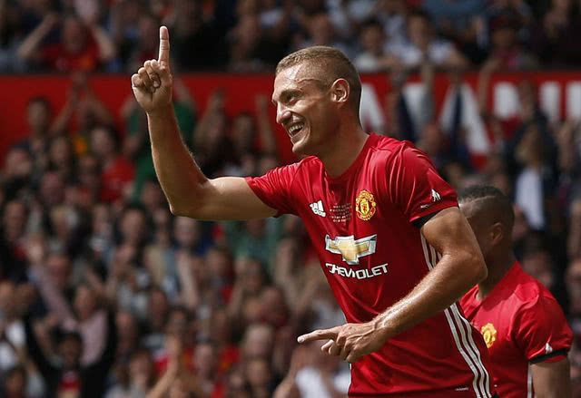 托特纳姆内部会议纪要流出——转会期篮板制胜,法甲使命明确,资深球员宣示担当 托特纳姆内部会议纪要流出——转会期篮板制胜,法甲使命明确,资深球员宣示担当