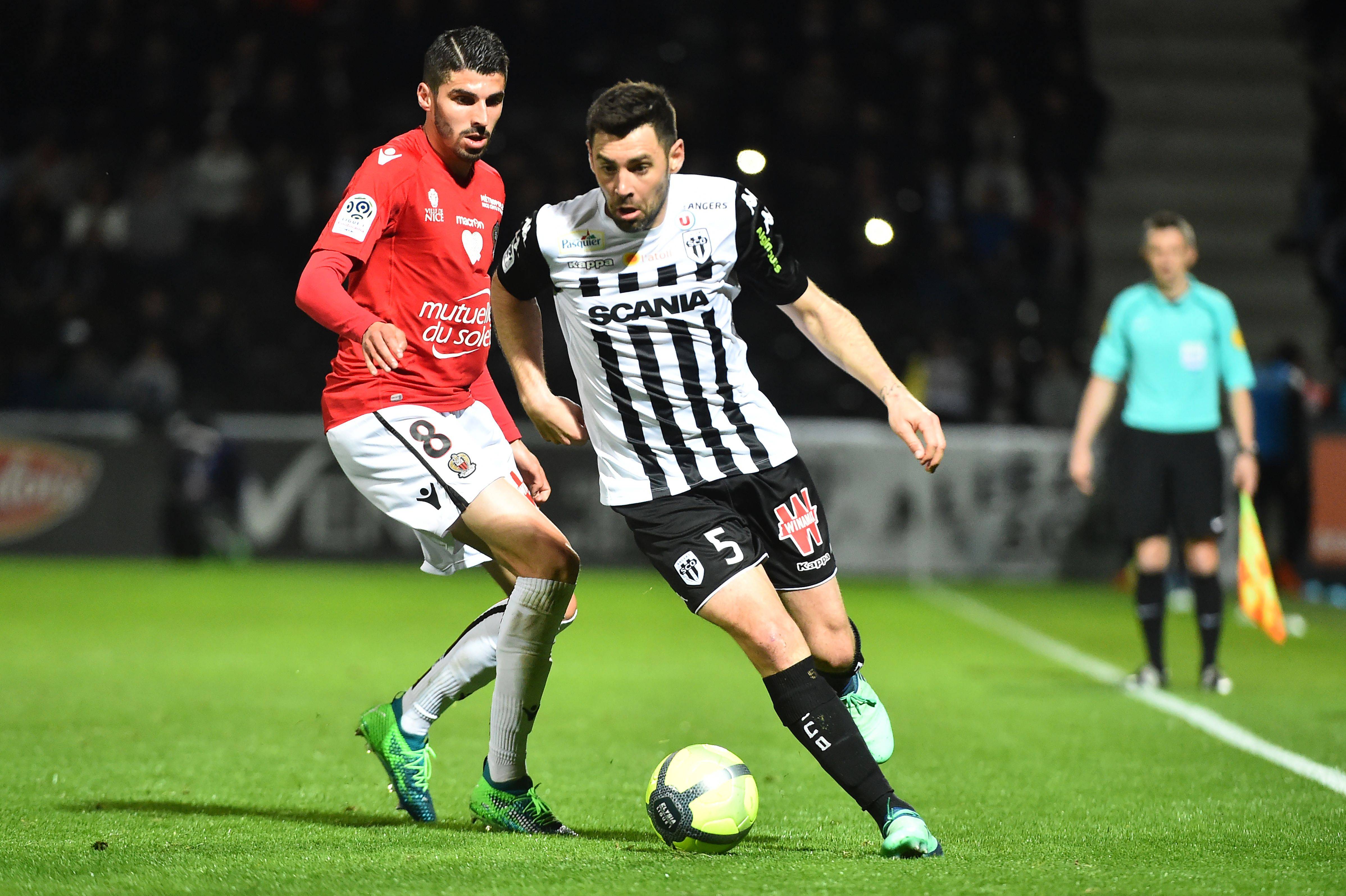 法甲倒计时；里昂清晨临场应变；细节引发关注；球迷炸锅；赛程密集仍需轮换(法甲弃赛巴斯蒂亚里昂)