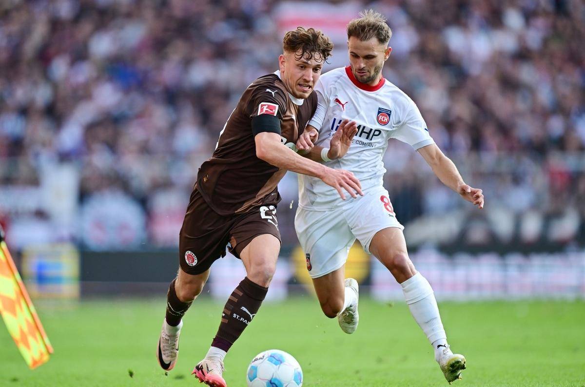 多特蒙德发布备战花絮，赛后强势反弹，德甲任务艰巨，身体对抗强度拉满(多特蒙德门兴德甲)