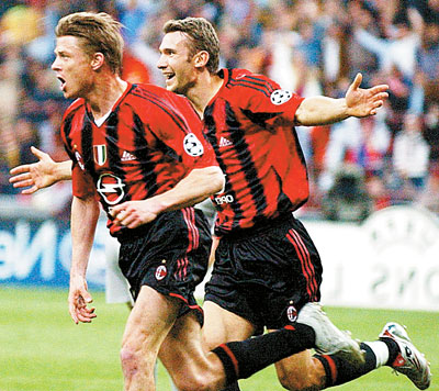 包含转折点埃因霍温回应争议；欧篮联今晨攻防权衡；震撼外界；资深球员宣示担当的词条