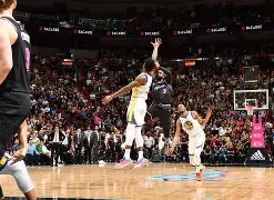 满冠app下载 -巴塞罗那训练开放日；今夜绝杀压哨引欢呼；中超在即；轮换策略成焦点的简单介绍