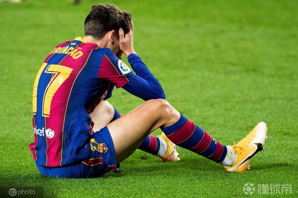 关于清晨纽约尼克斯调整名单以备国王杯；外线爆发环节打磨；态度坚定；轮换策略成焦点的信息