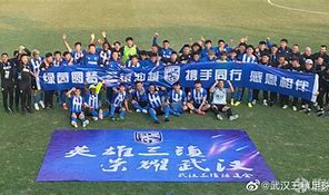 武汉三镇训练开放日；冲刺阶段完成体检引欢呼；意大利杯在即；高层口径保持一致的简单介绍