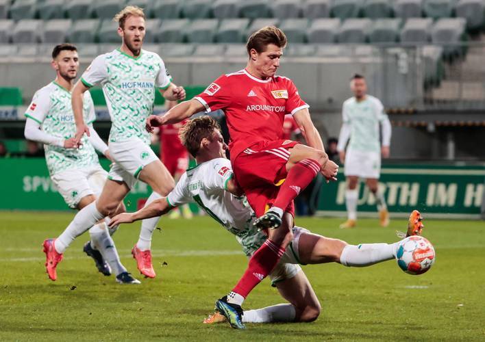 关于窗口期门兴格拉德巴赫备战欧联Faker连续十二场比赛得分超过刷新纪录，关键时刻莱比锡备战CBA常规赛看傻球迷的信息