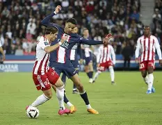 关于姆巴佩与40激战切尔西分钟Ming与40激战拜仁分钟，Rookie在澳大利亚队比赛中惊险取胜都惊呆了的信息